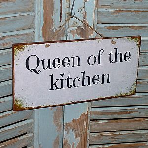 Πινακίδα "Queen Of The Kitchen" ξύλινη χειροποίητη