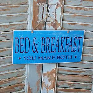 Πινακίδα "Bed & Breakfast" ξύλινη χειροποίητη