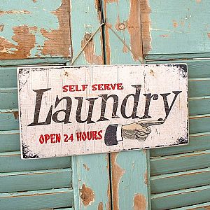 Πινακίδα "Self Serve Laundry" ξύλινη χειροποίητη