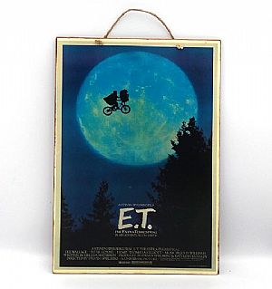 Vintage κινηματογραφίκή αφίσα E.T The Extra-Terrestrial vintage ξύλινη